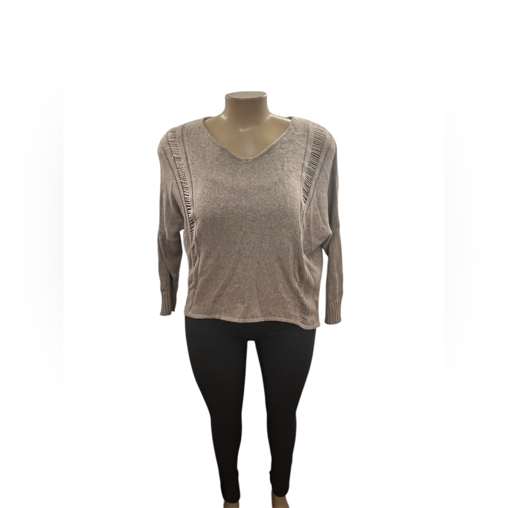 Women’s One Size Hem & Thread Distressed Sweater